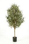Sierlijke kunst olijfboom van 140 cm met gekronkelde natural vine stam en olijven voor een mediterraan interieur.